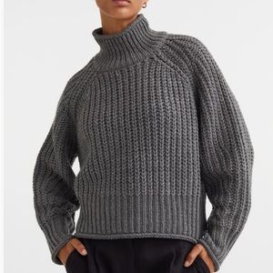 Cableknit Crop Sweater
